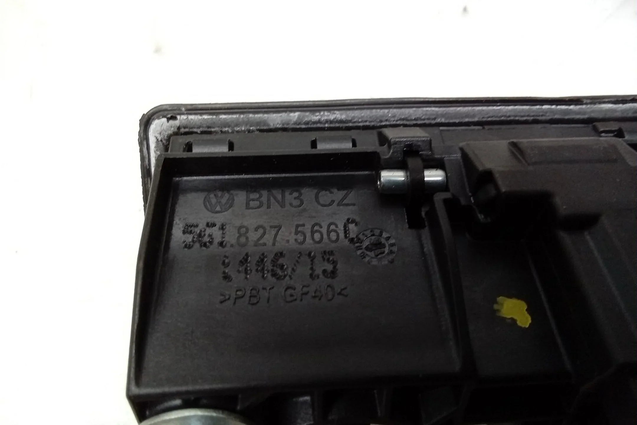 Volkswagen OEM Mounted Passat 2016 Camera 16 Decklid Backup (Good) Pre-Owned
