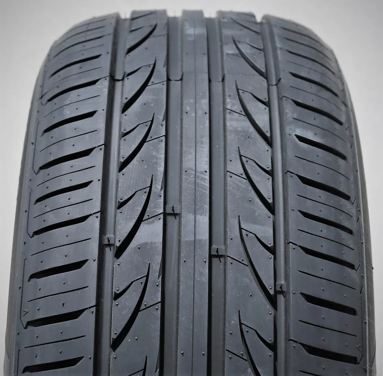 Landgolden 100W Tire 2015 High XL 2014 Fits: EcoBoost Mustang Mustang 255/40R19 LG27 A/S GT, Premium Performance 255/40ZR19