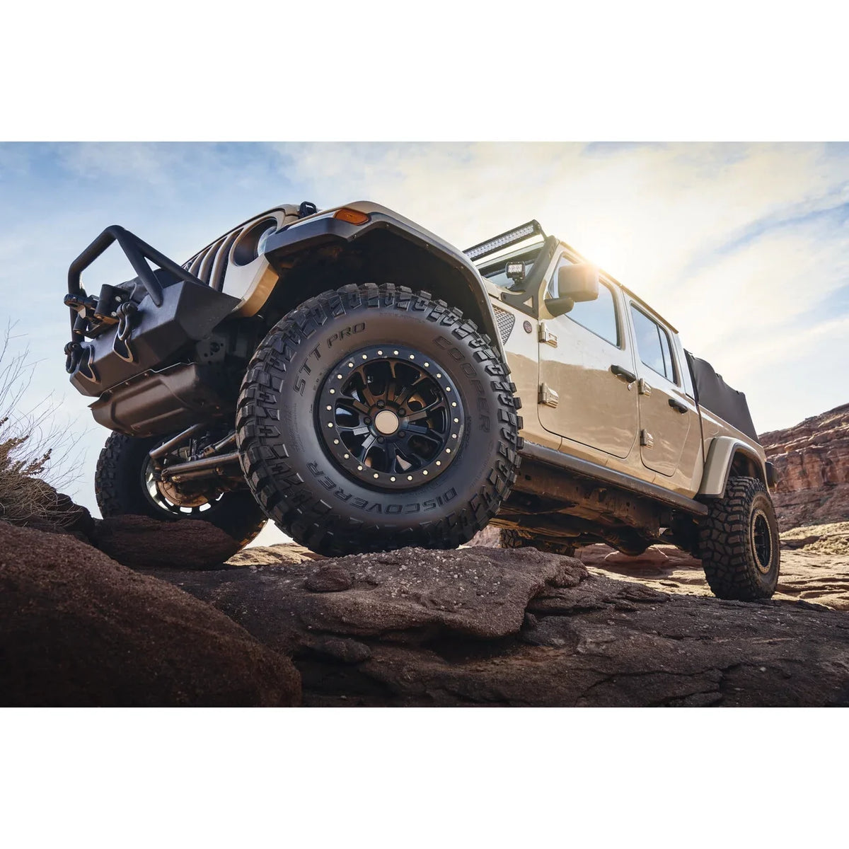 Pro 121Q LT295/70R17 Tire Cooper All-Season Discoverer STT
