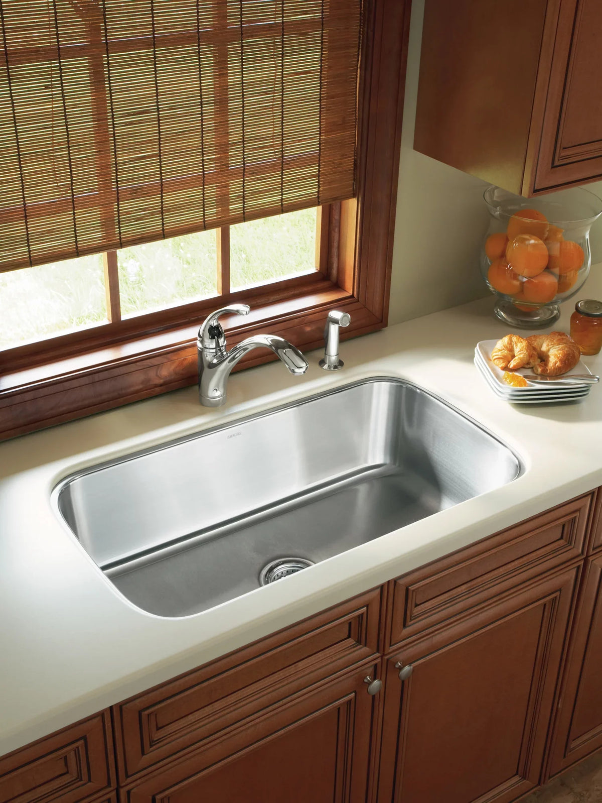Single-Bowl Sink Kitchen 31-7/8" 9-5/16" X X Sterling 18-1/16" McAllister Undermount